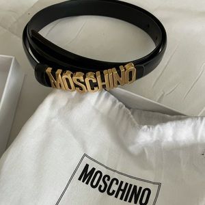 ✨MOSCHINO COTURE BELT